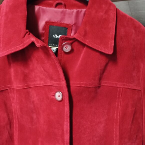 Women's Red Suede Leather Jacket - Picture 2 of 6